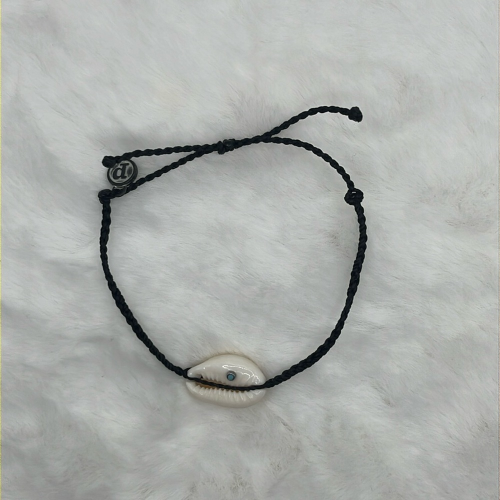 NWOT Pura Vida Black Bitty Braid with Cowrie Sea Shell Charm with Blue Accent